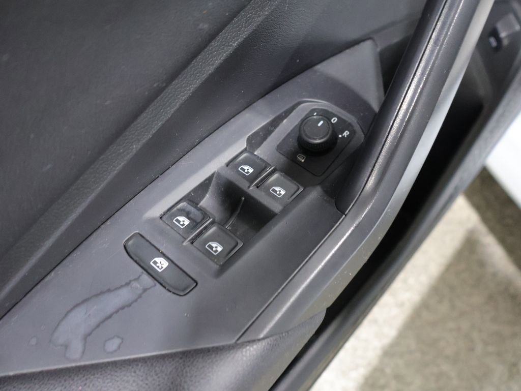 Used 2019 Volkswagen Jetta R-Line image 14