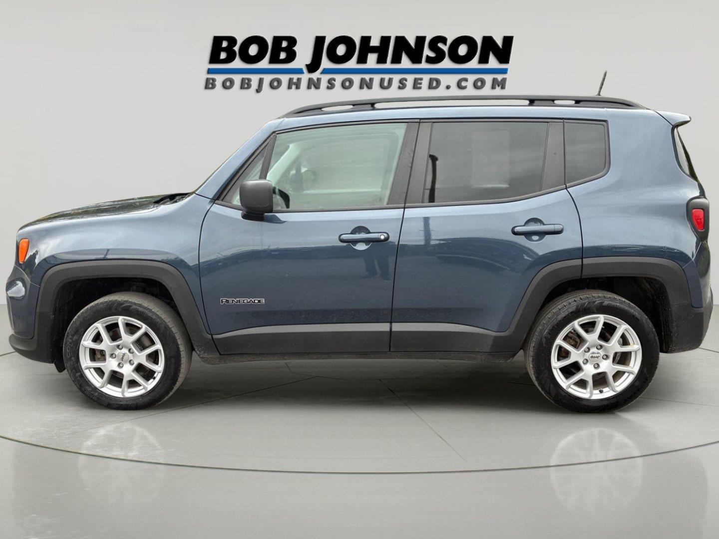Used 2023 Jeep Renegade Latitude w/ Premium Group AWD/4WD image 4