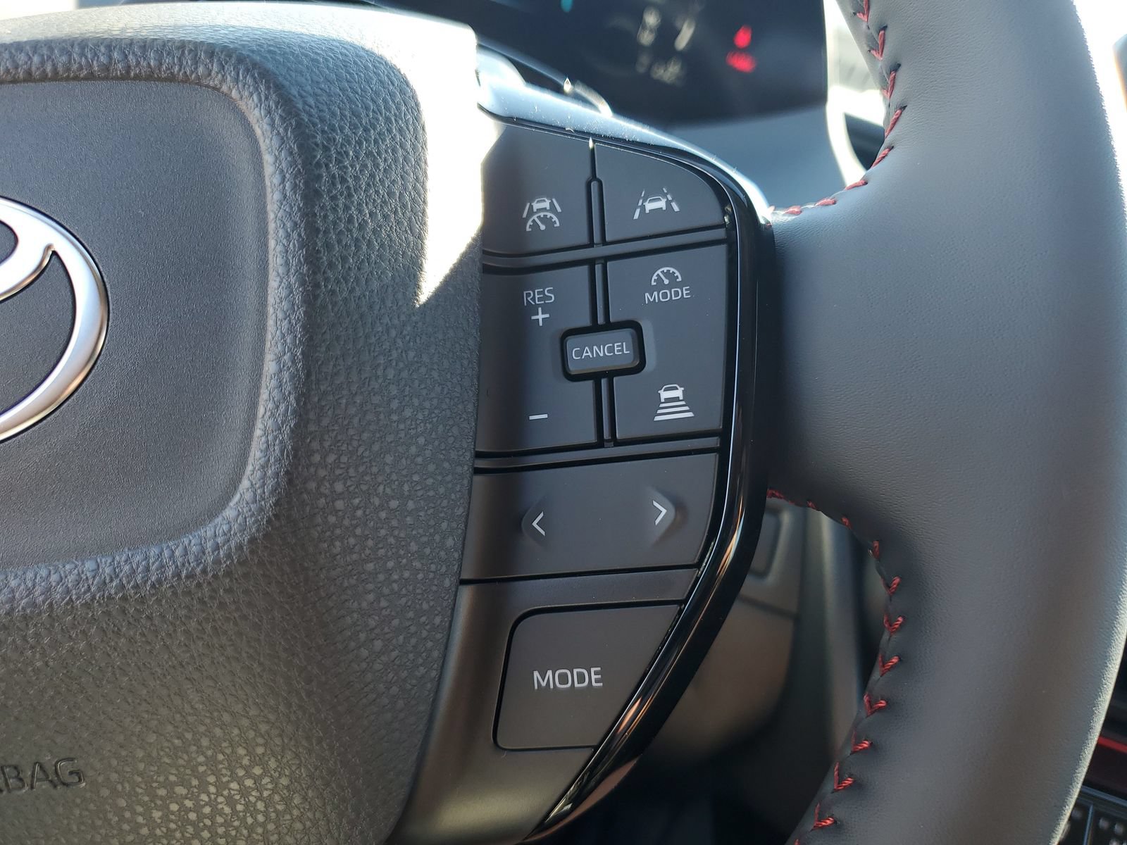 New 2026 Toyota Prius Plug-In Hybrid FWD image 22