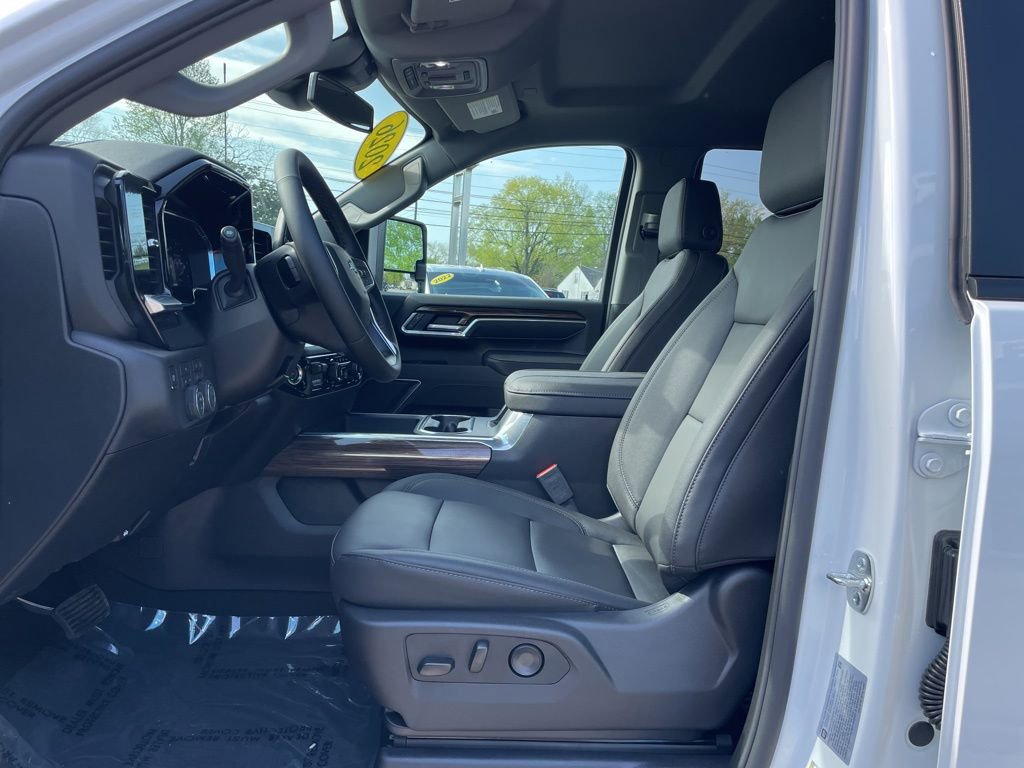 New 2026 Chevrolet Silverado 2500 LT w/ Trail Boss Package AWD/4WD image 4