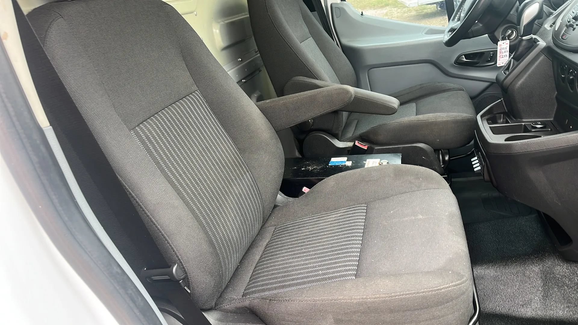 Used 2015 Ford Transit 250 130 Low Roof RWD image 13