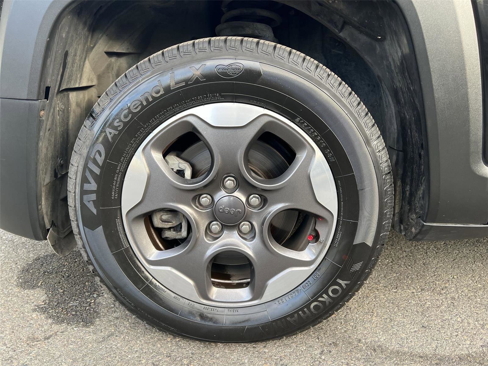 Used 2016 Jeep Renegade Sport w/ Power & Air Group image 9