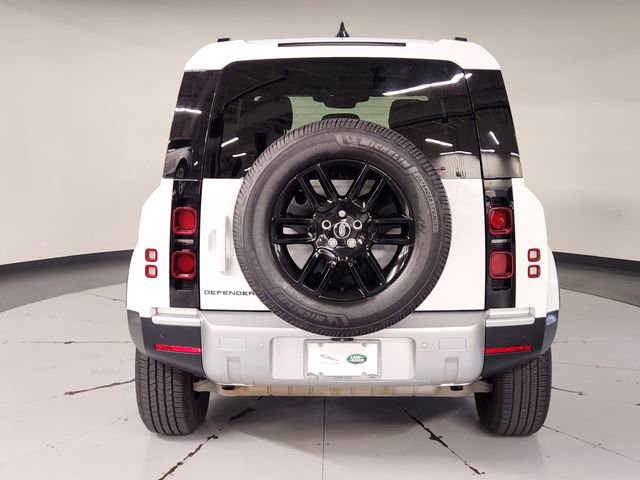 Used 2025 Land Rover Defender 110 S image 10