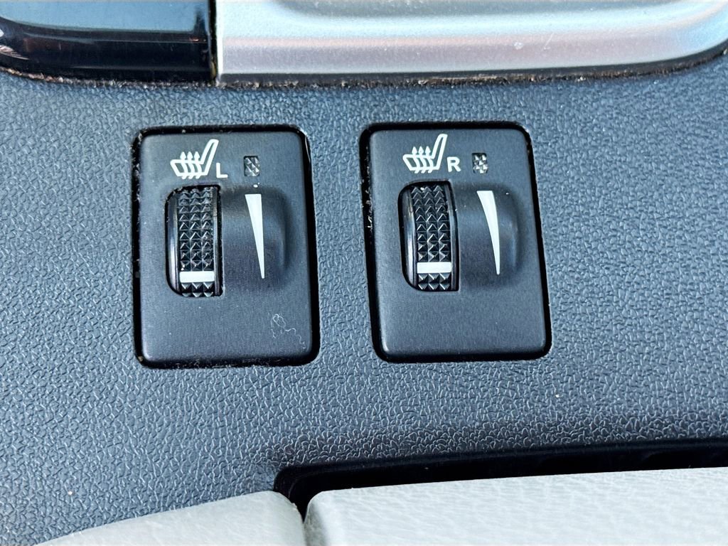 Used 2018 Toyota Highlander XLE AWD/4WD image 18