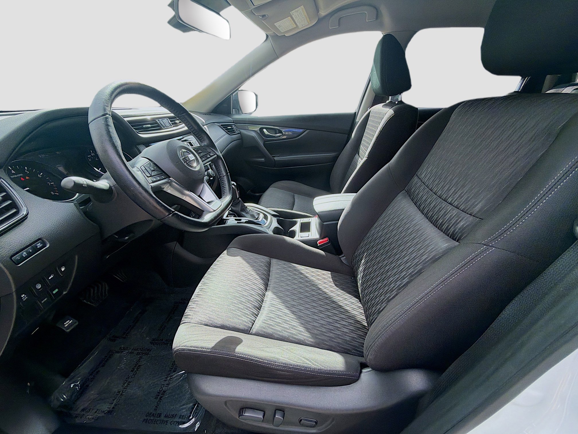 Used 2020 Nissan Rogue SV image 18