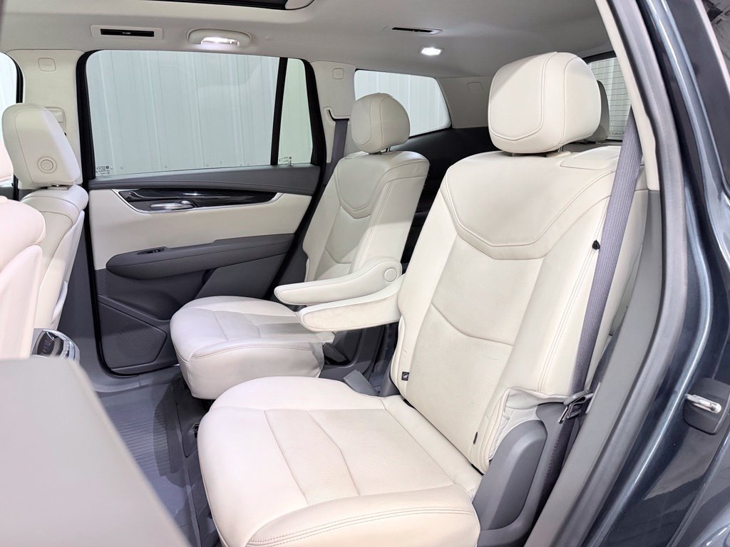 Used 2020 Cadillac XT6 Premium Luxury FWD image 42