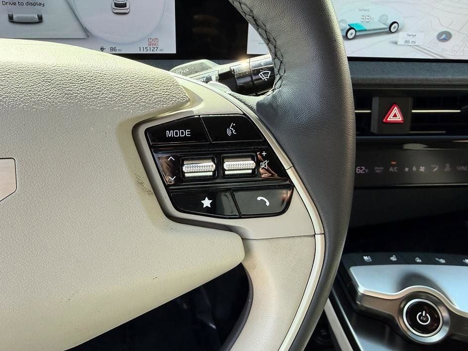 Used 2022 Kia EV6 Wind image 23