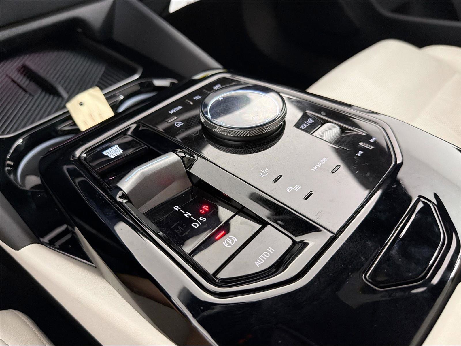Certified 2026 BMW 530i RWD image 16