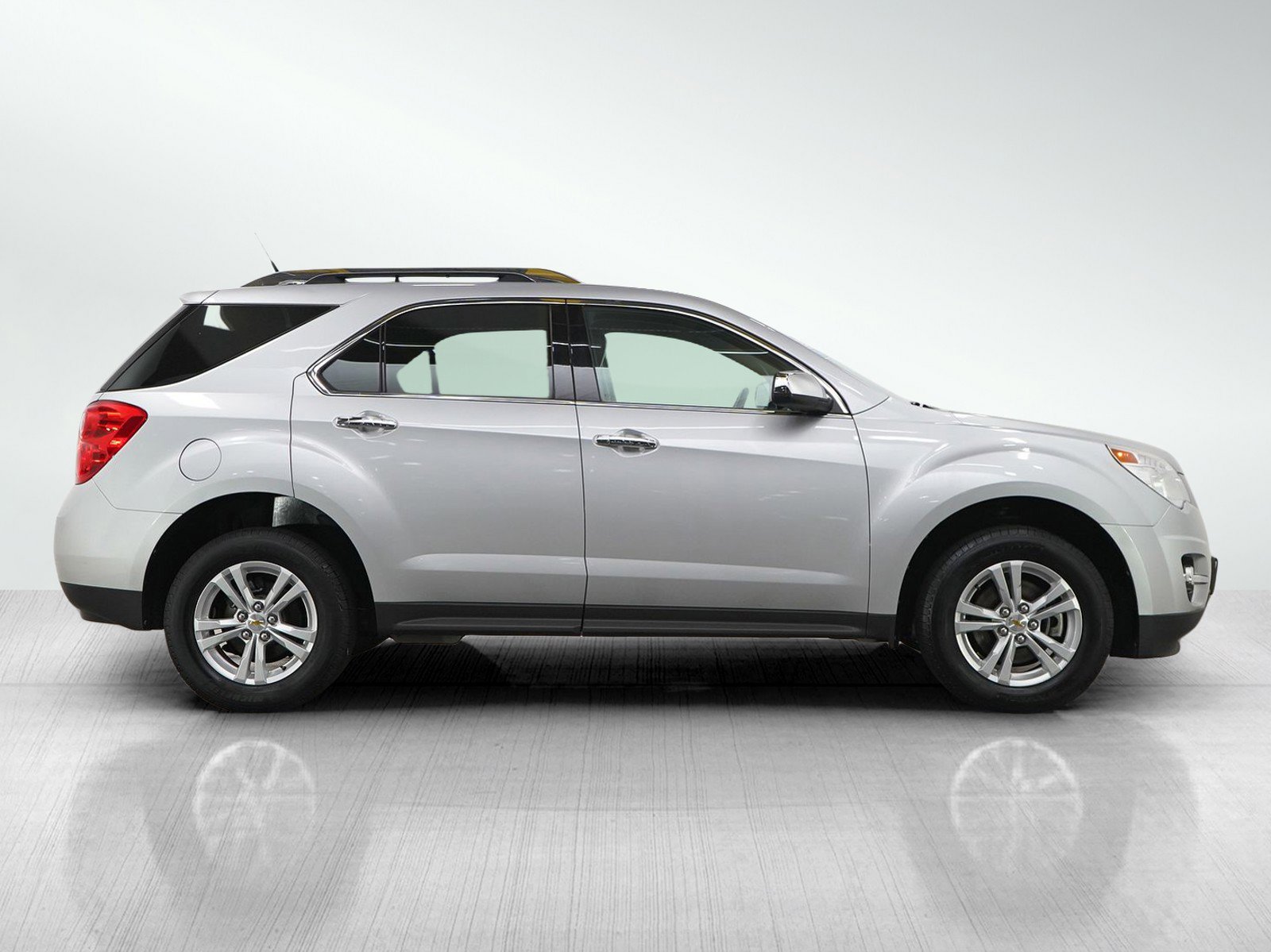 Used 2011 Chevrolet Equinox LT w/ Chrome Appearance Package AWD/4WD image 6