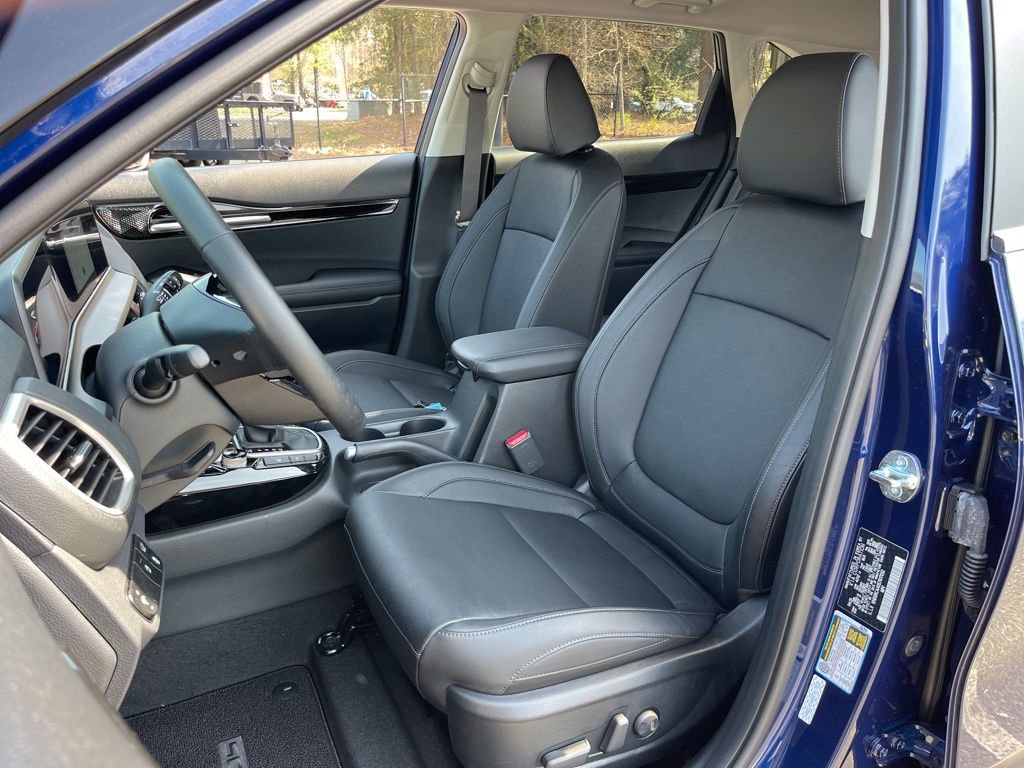 Certified 2025 Kia Seltos EX w/ EX Sunroof Package image 18