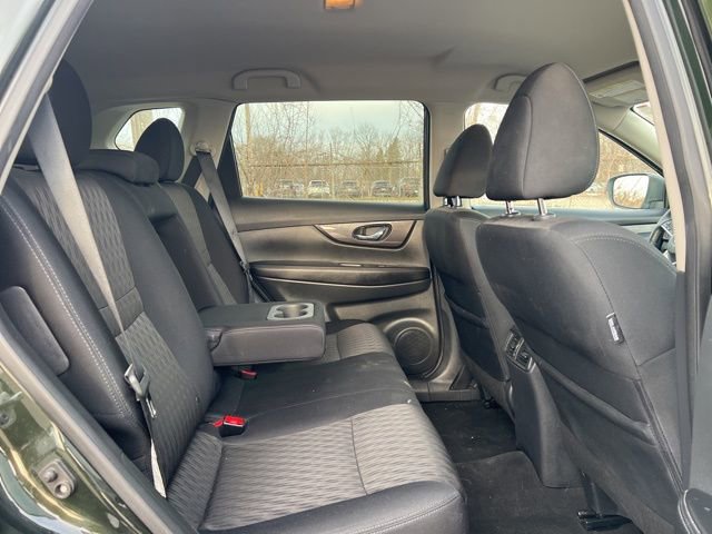 Used 2018 Nissan Rogue SV image 13