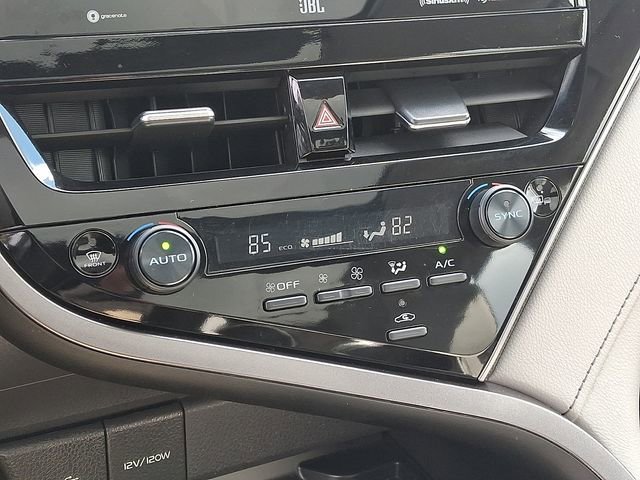 Used 2024 Toyota Camry XSE w/ Navigation Package image 19