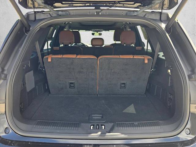 Used 2023 Lincoln Aviator Reserve w/ Equipment Group 201A AWD/4WD image 6
