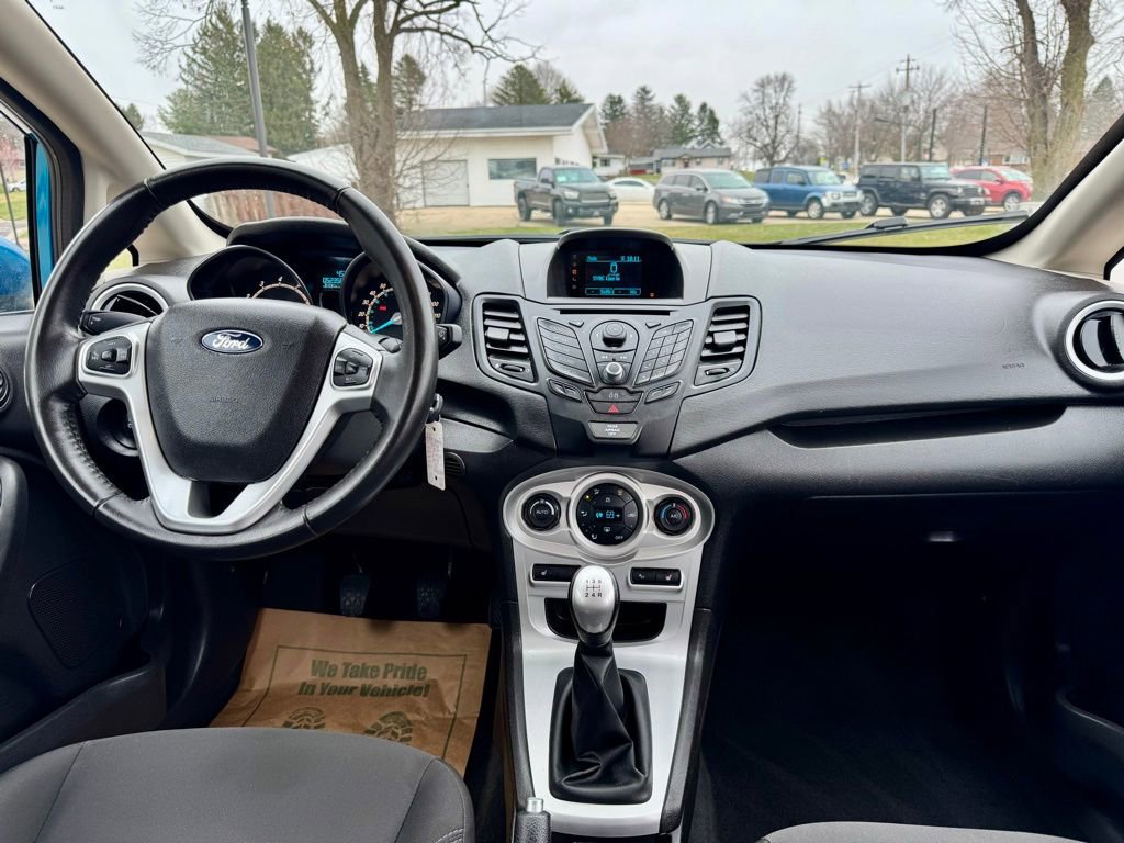 Used 2015 Ford Fiesta SE image 12