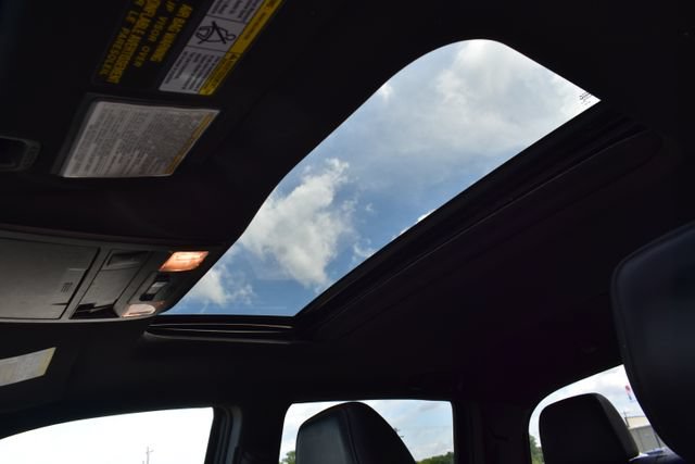 Used 2018 Toyota Tacoma SR5 AWD/4WD image 6