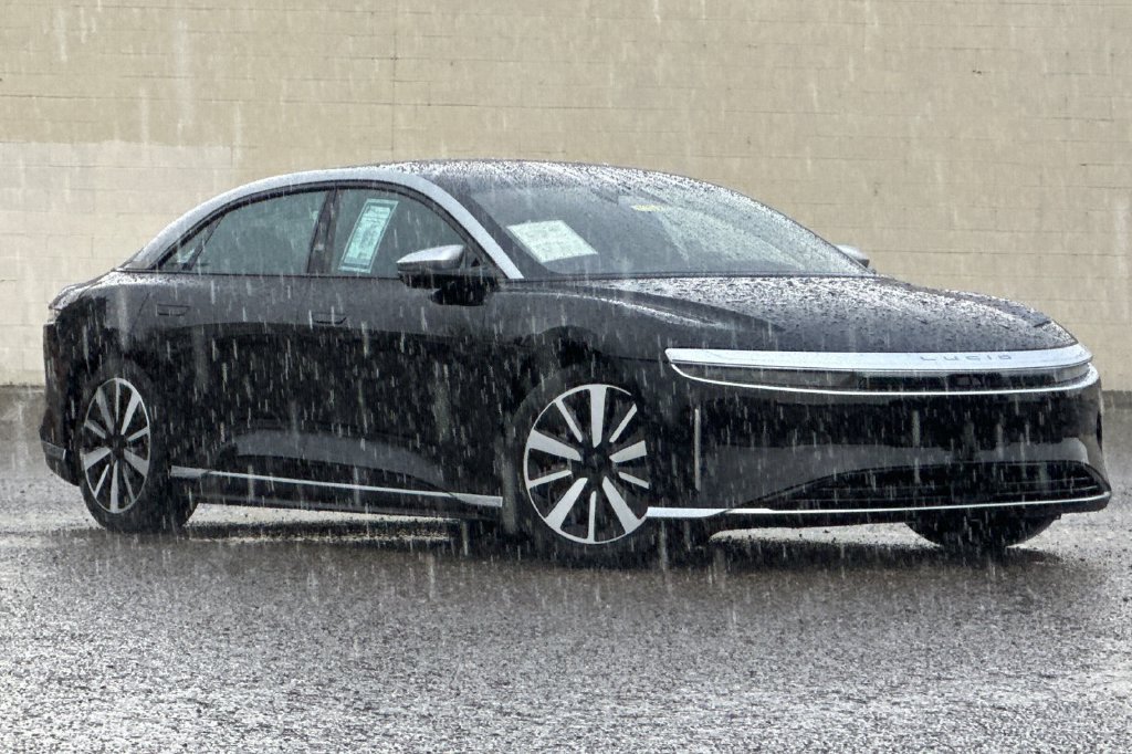 Used 2022 Lucid Air Dream Edition AWD/4WD image 2