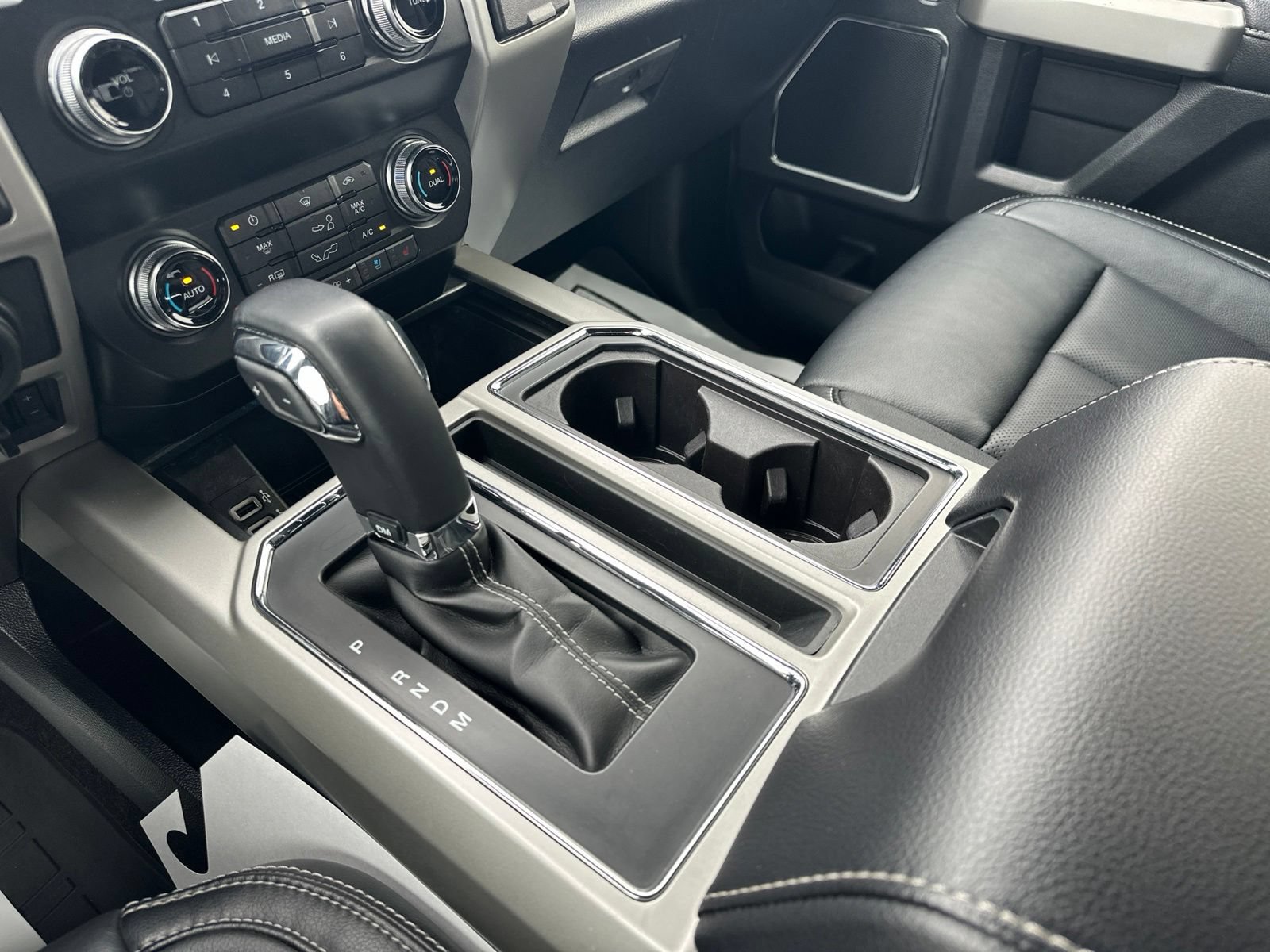 Used 2019 Ford F150 Lariat w/ Equipment Group 502A Luxury AWD/4WD image 76