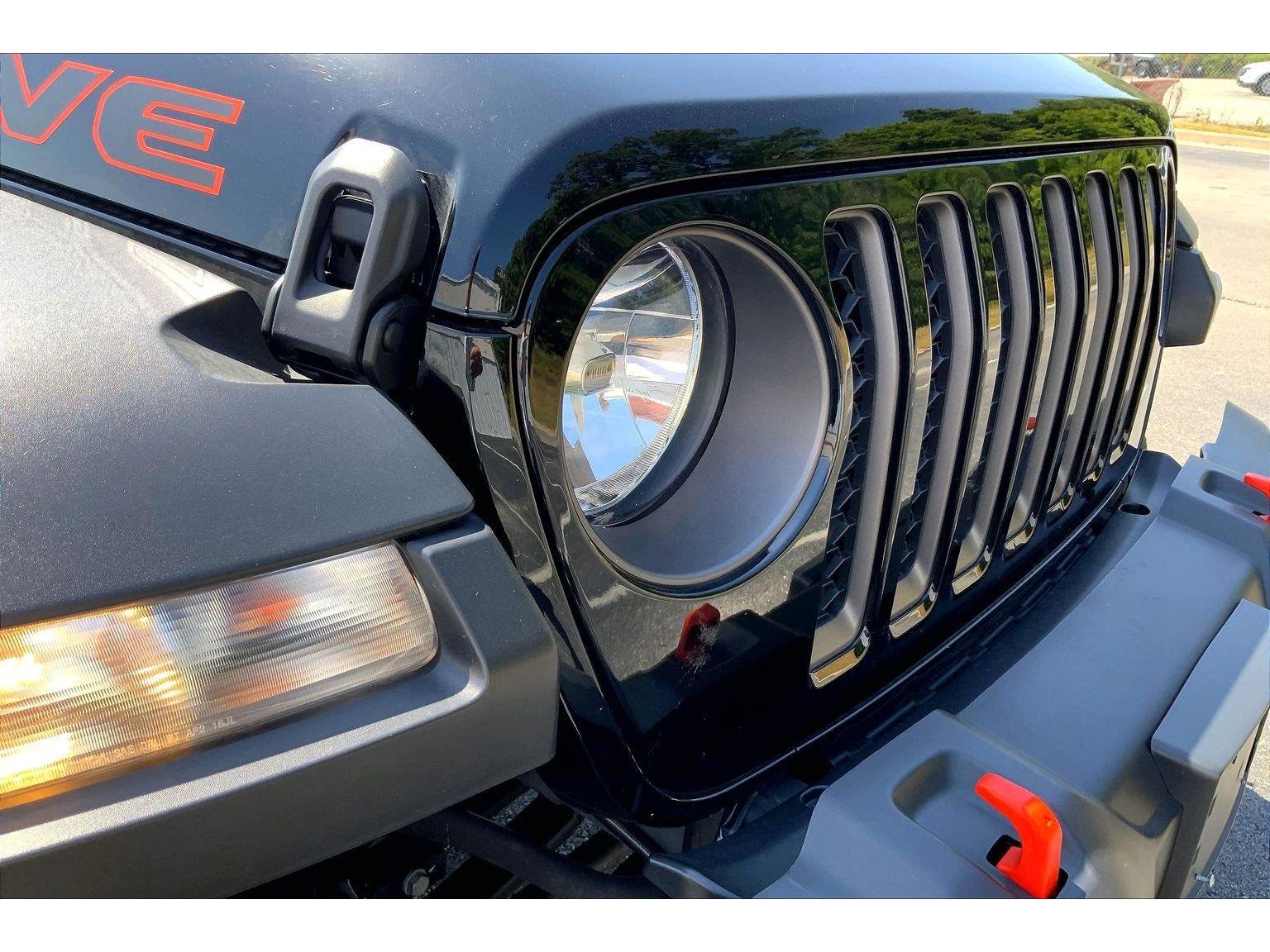 Used 2021 Jeep Gladiator Mojave w/ Cold Weather Group AWD/4WD image 27