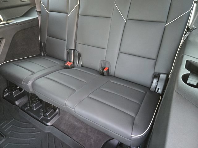 Used 2024 Cadillac Escalade Premium Luxury w/ Performance Package AWD/4WD image 27