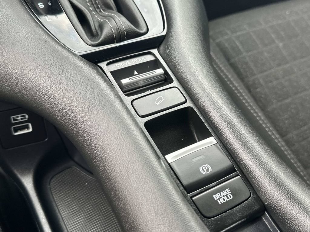 Used 2023 Honda HR-V LX image 15