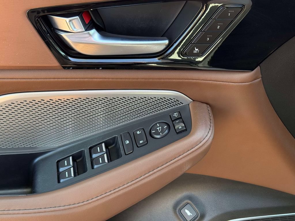 Certified 2023 Acura MDX w/ Technology Package AWD/4WD image 18