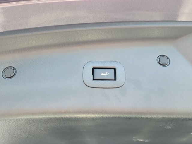 Used 2024 INFINITI QX80 Sensory w/ Cargo Package AWD/4WD image 10