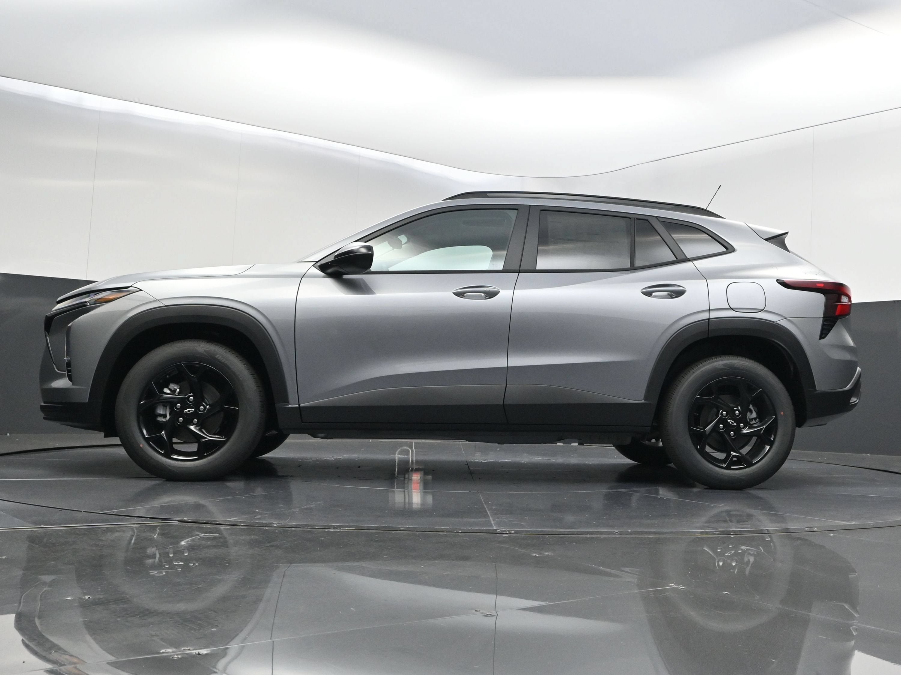 New 2026 Chevrolet Trax LT w/ Sunroof Package FWD image 41