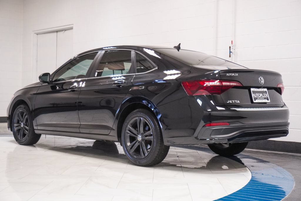 Used 2024 Volkswagen Jetta SE FWD image 27