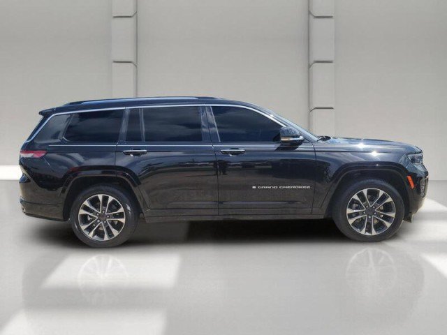 Used 2023 Jeep Grand Cherokee L Overland w/ Rear Seat Video Group I AWD/4WD image 4