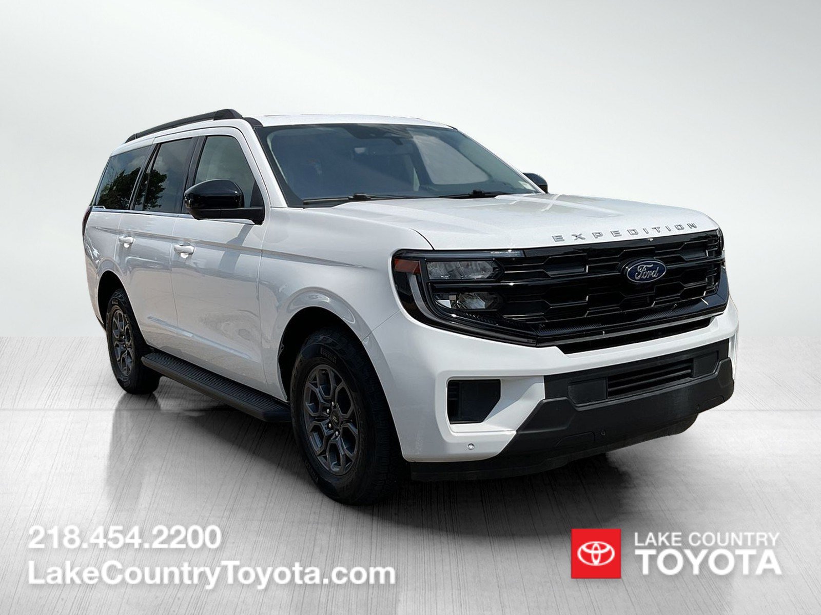 Used 2025 Ford Expedition Active AWD/4WD image 7