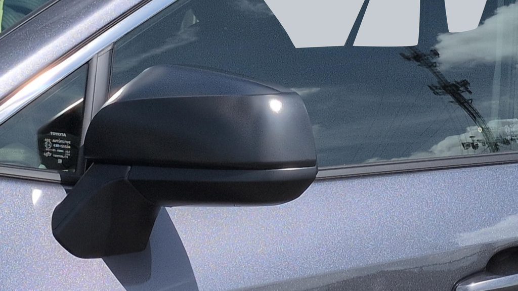 Used 2025 Toyota RAV4 LE AWD/4WD image 25