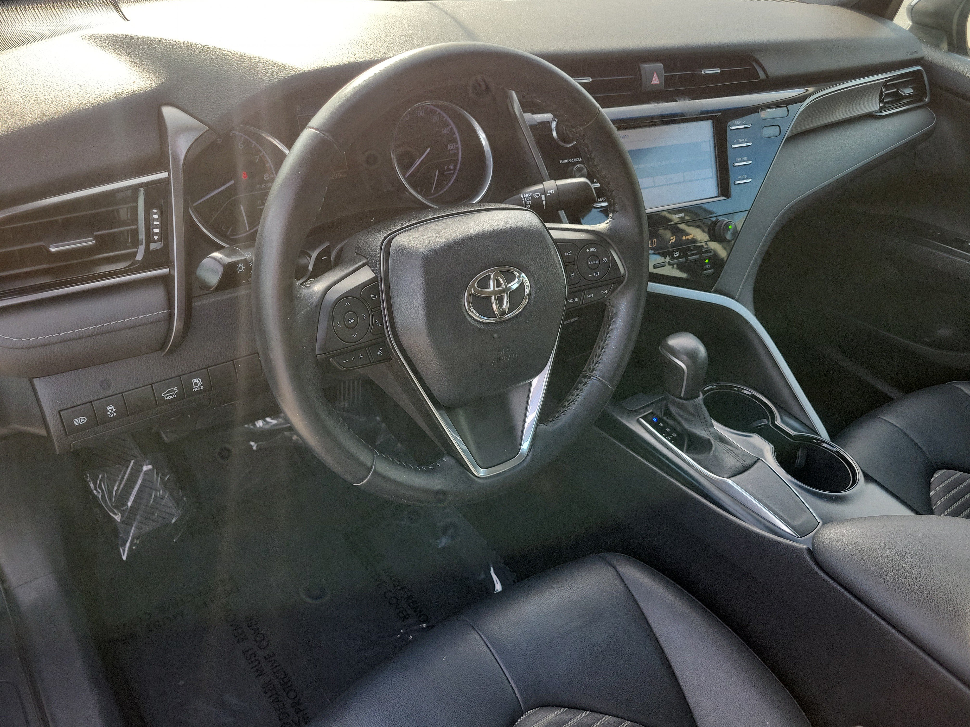Used 2020 Toyota Camry SE FWD image 9
