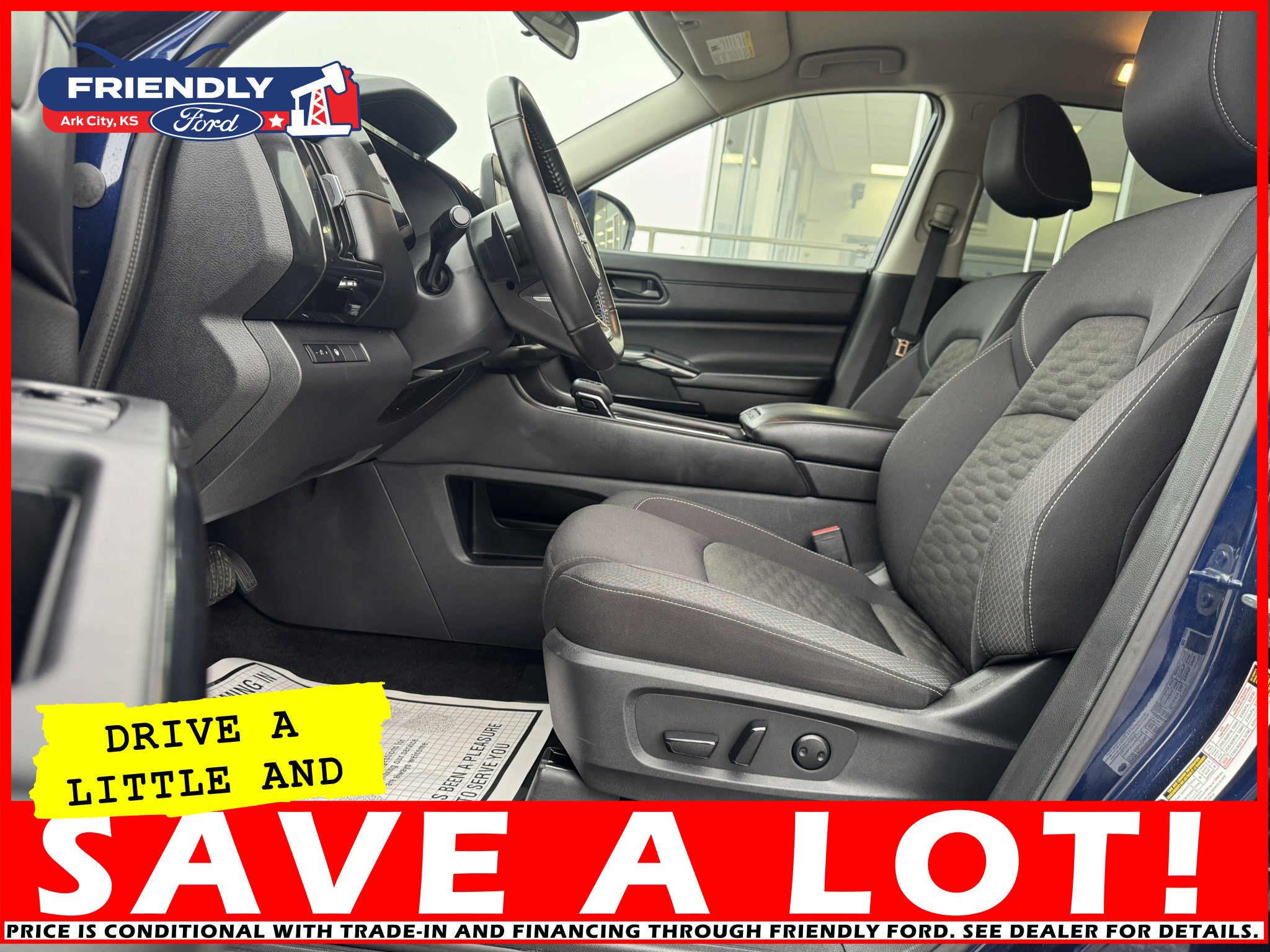 Used 2024 Nissan Pathfinder SV image 17