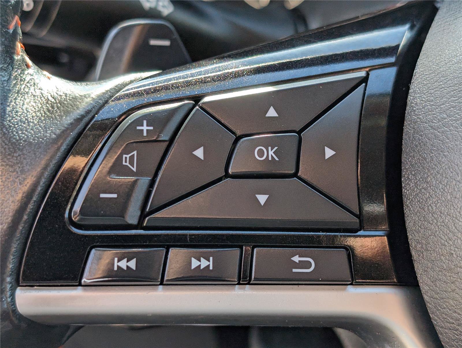Used 2024 Nissan Altima 2.5 SR w/ SR Premium Package FWD image 23