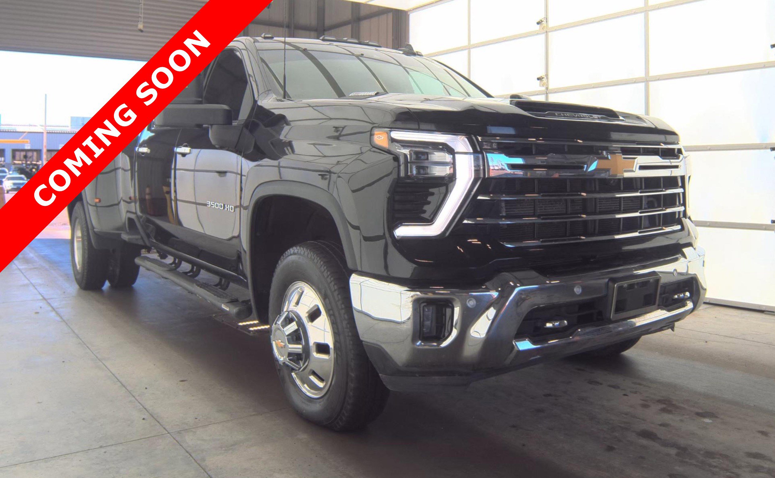 Used 2024 Chevrolet Silverado 3500 LTZ w/ LTZ Convenience Package image 3