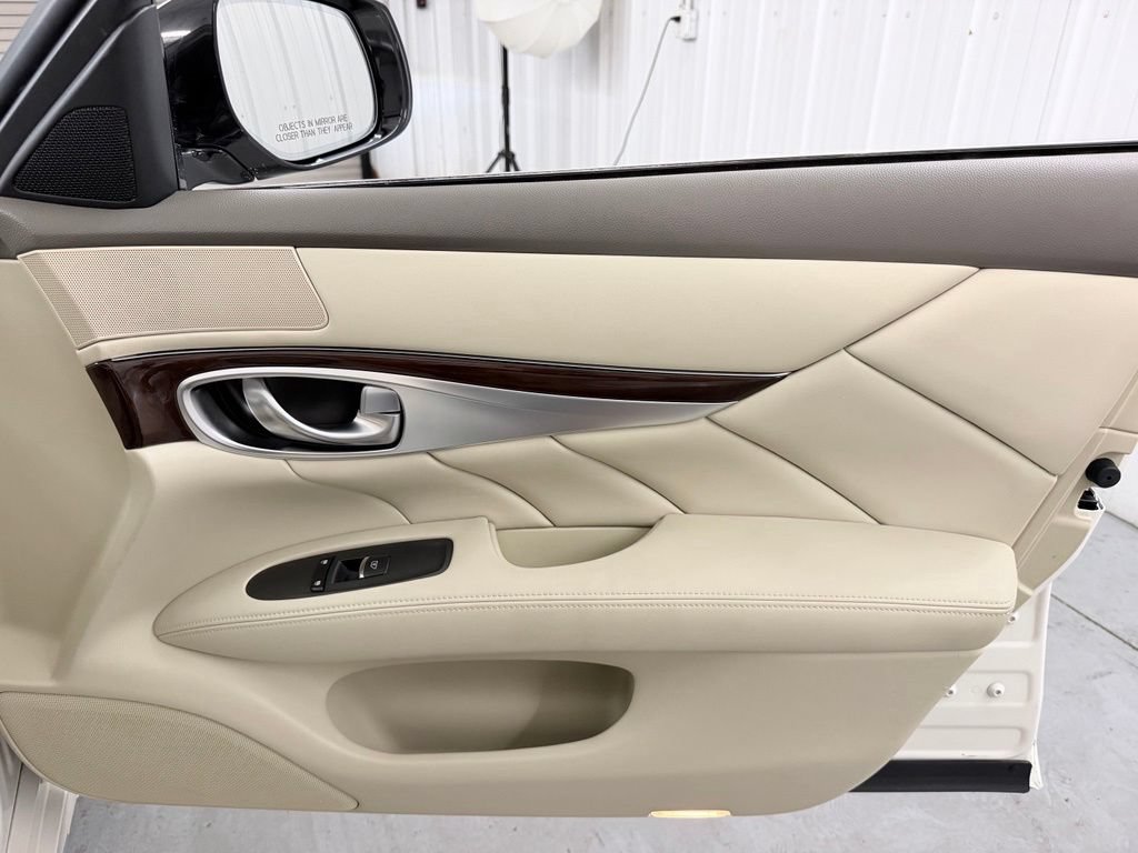 Used 2019 INFINITI Q70 L 3.7 RWD image 40