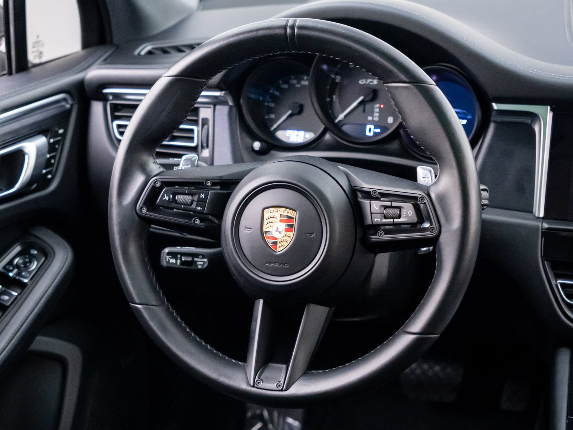Certified 2023 Porsche Macan GTS AWD/4WD image 12