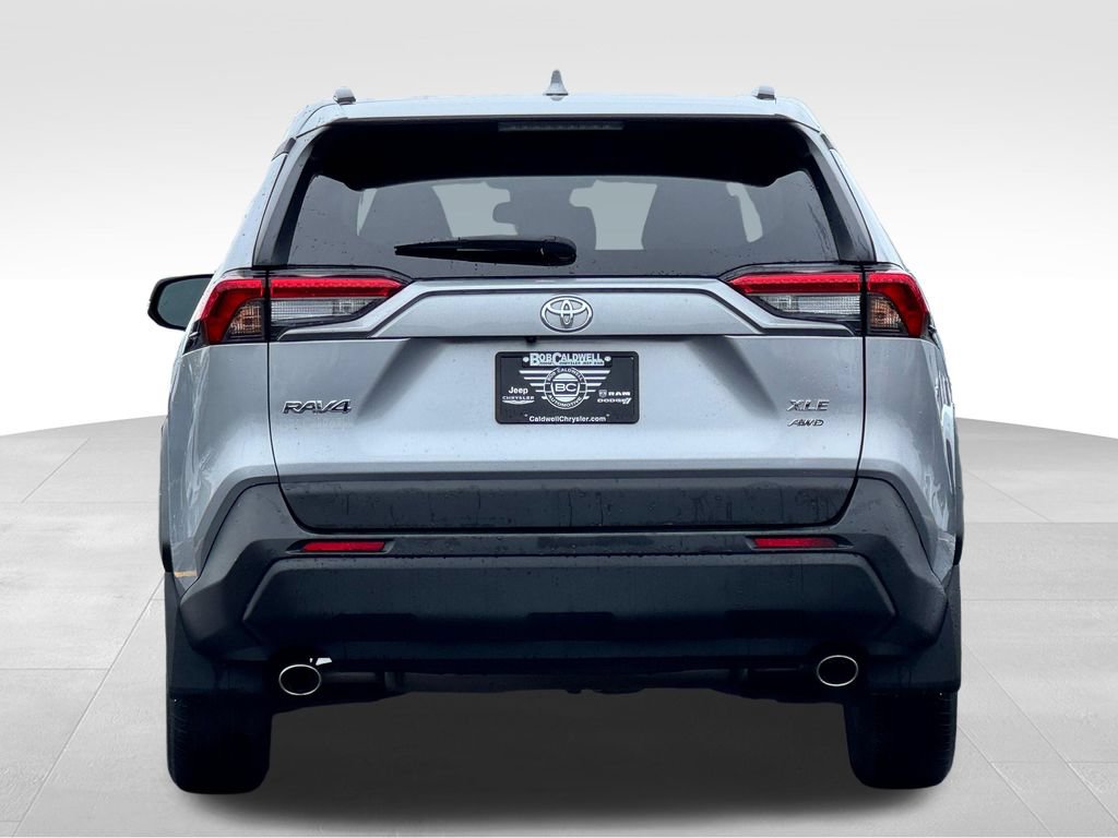 Used 2023 Toyota RAV4 XLE AWD/4WD image 6