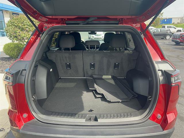 Used 2025 Chevrolet Equinox LT w/ Safety and Technology Package FWD image 15
