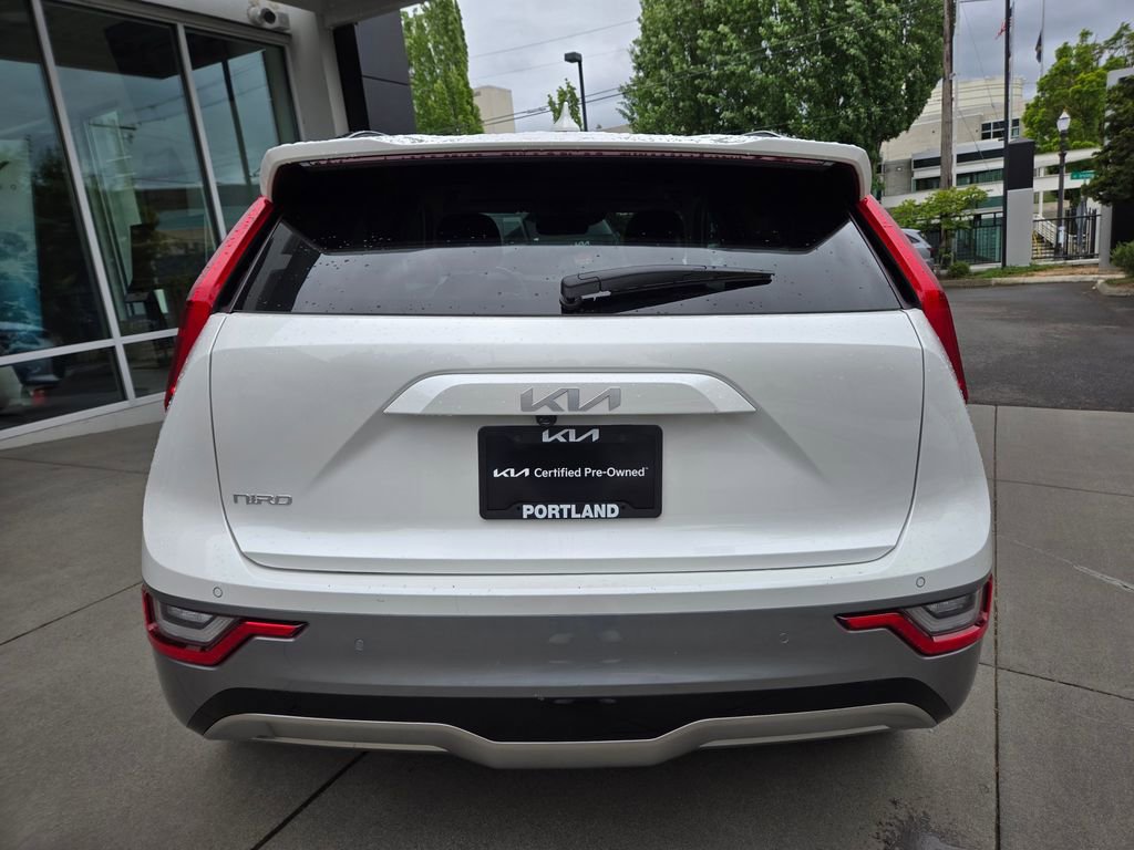 Certified 2024 Kia Niro Wave w/ Wave Preserve Package FWD image 7