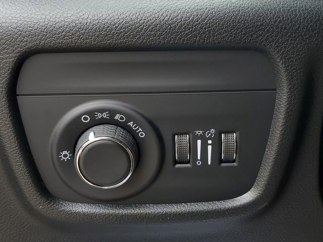 New 2026 Jeep Grand Cherokee Altitude AWD/4WD image 34