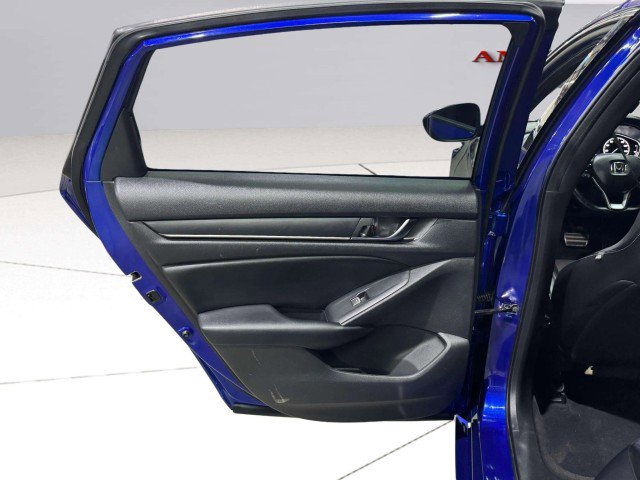 Used 2018 Honda Accord Sport image 31