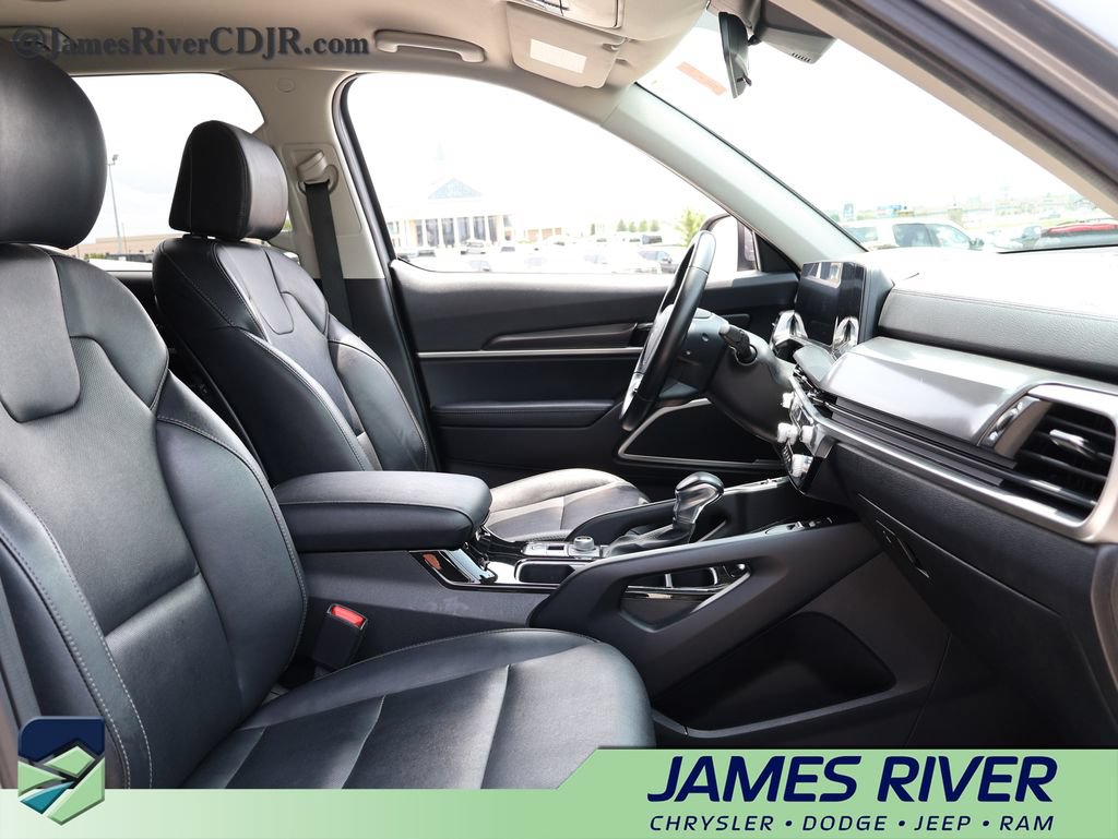 Used 2023 Kia Telluride S AWD/4WD image 8