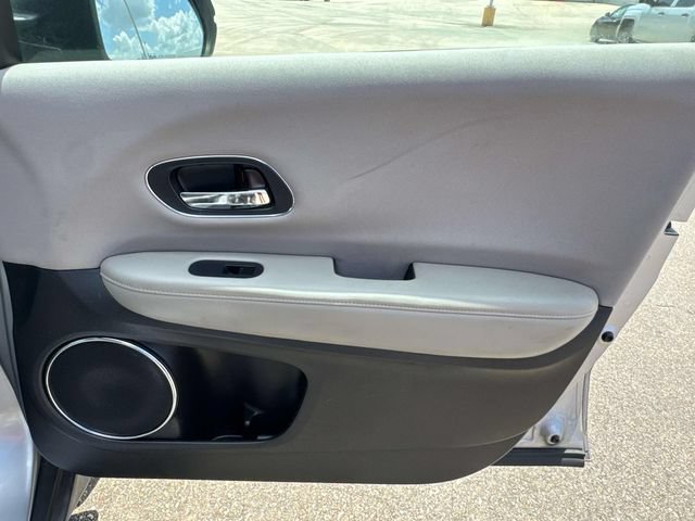 Used 2017 Honda HR-V EX image 16