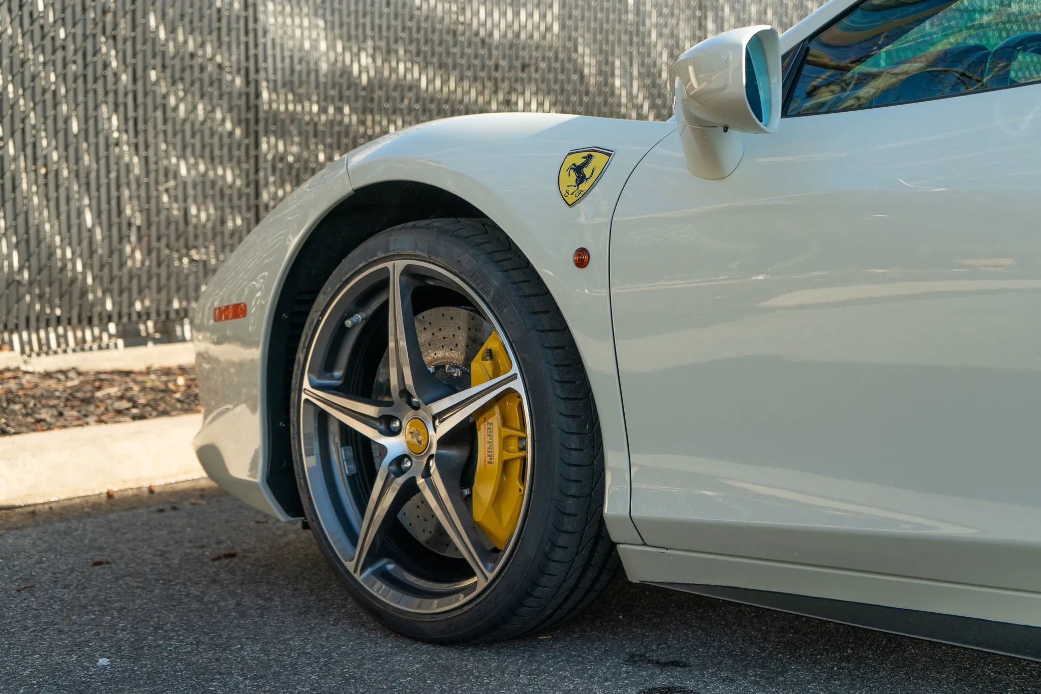Used 2015 Ferrari 458 Italia Coupe RWD image 13