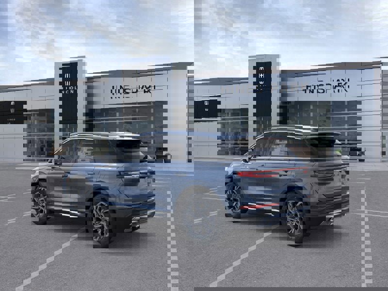 New 2026 Lincoln Corsair Premiere image 4