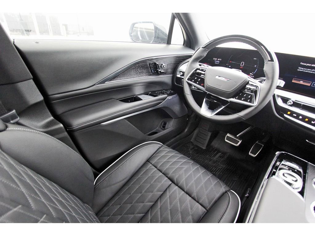 New 2026 Cadillac Lyriq V AWD/4WD image 8