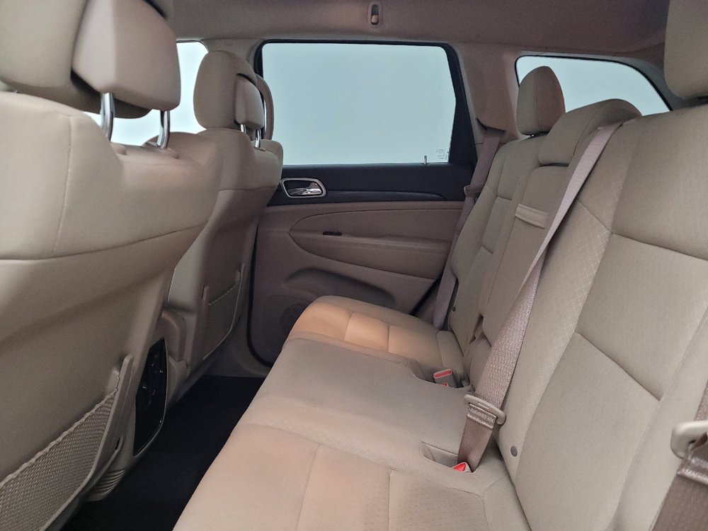 Used 2019 Jeep Grand Cherokee Laredo image 18