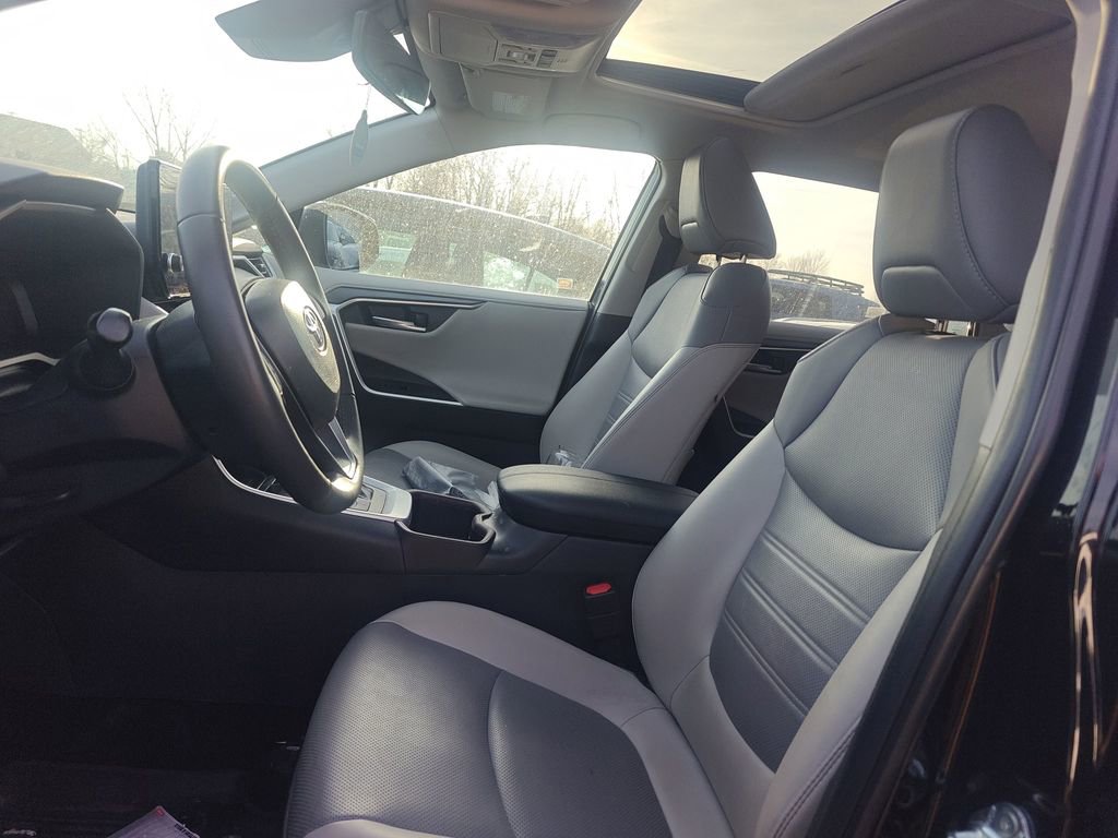 Used 2023 Toyota RAV4 Limited w/ Limited Grade Weather Package image 7
