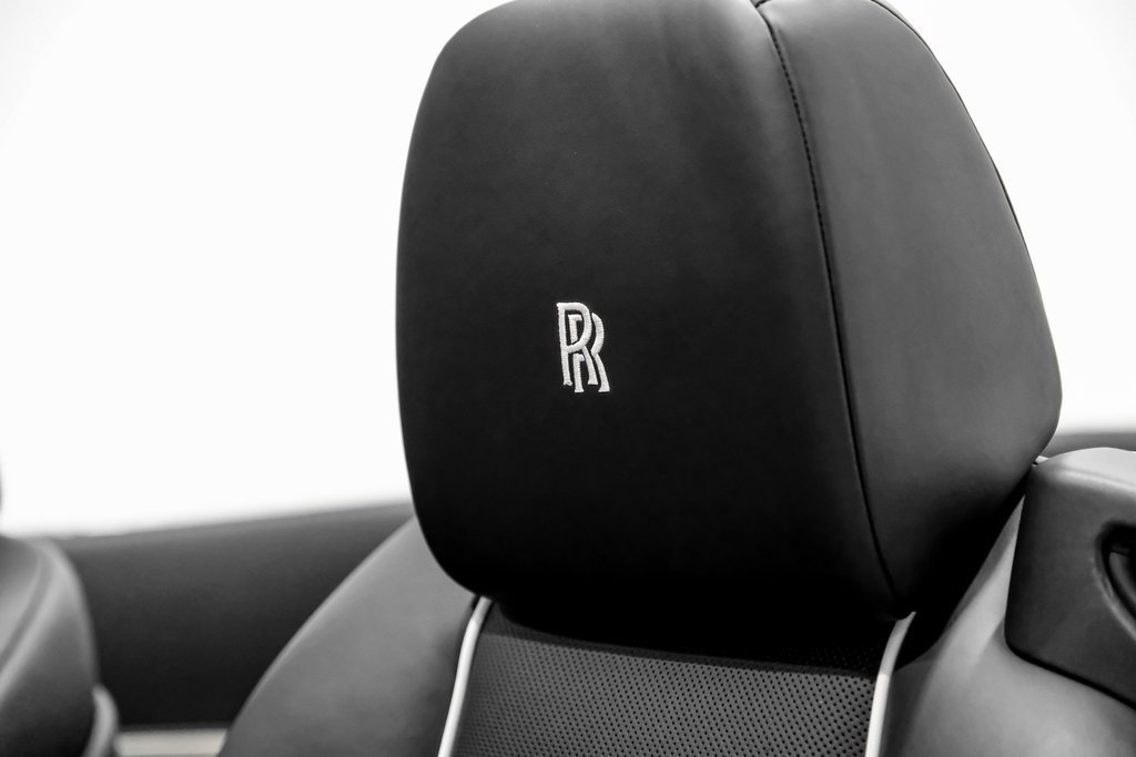 Used 2018 Rolls-Royce Dawn image 36